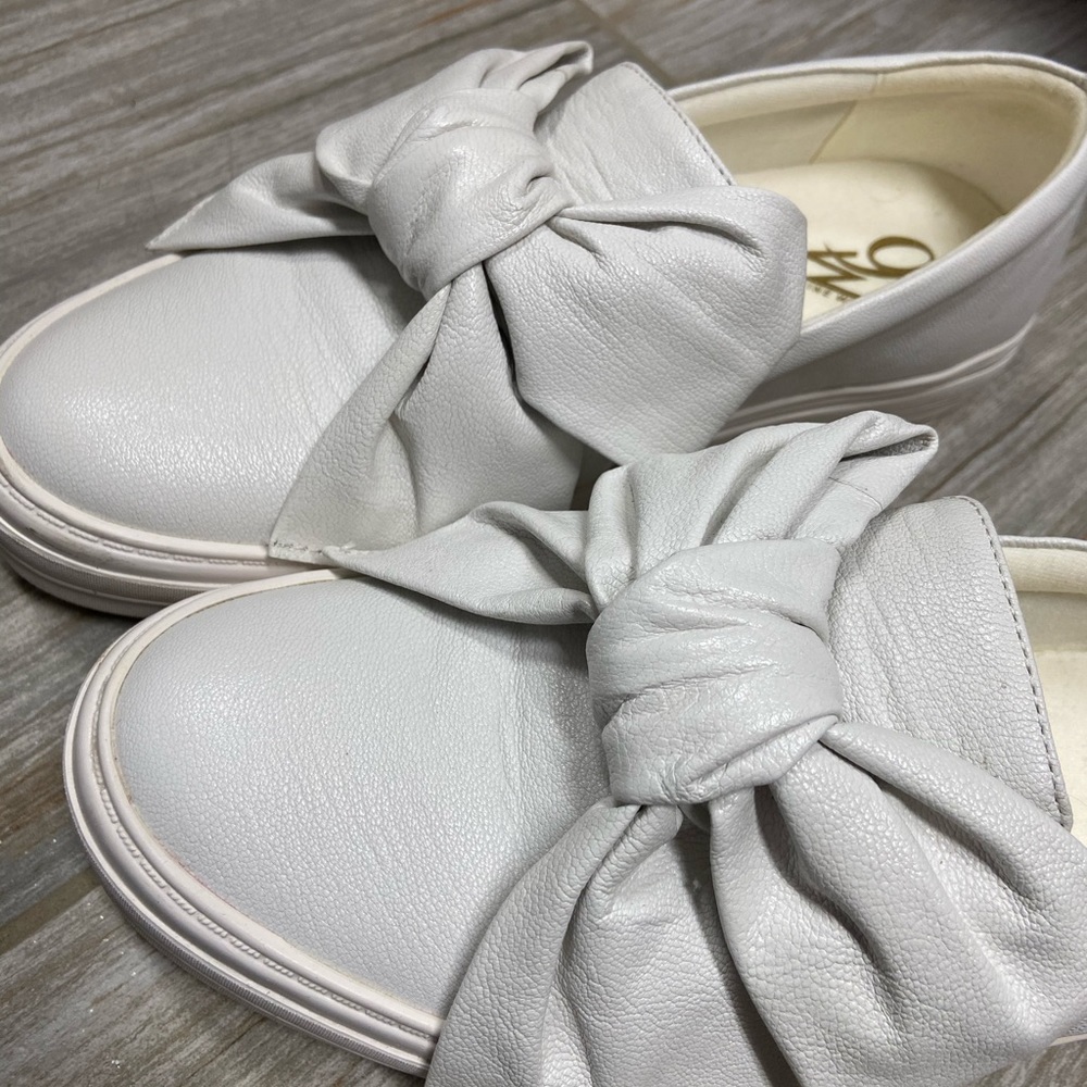 Shoes - Picture 2 of 3